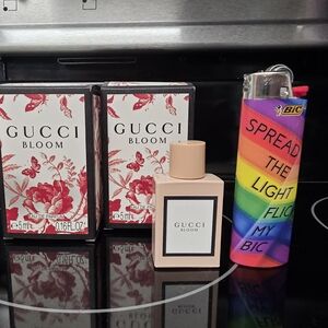 Gucci Bloom Eau de Parfum - Chic Cream Bottle 2 5ml Bottles--perfect For Travel